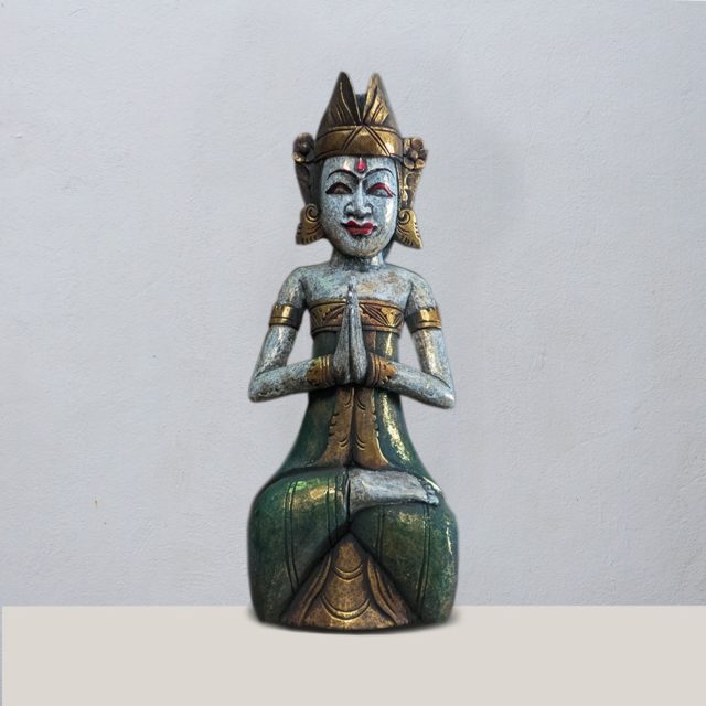 Figura  Balinesa rezo